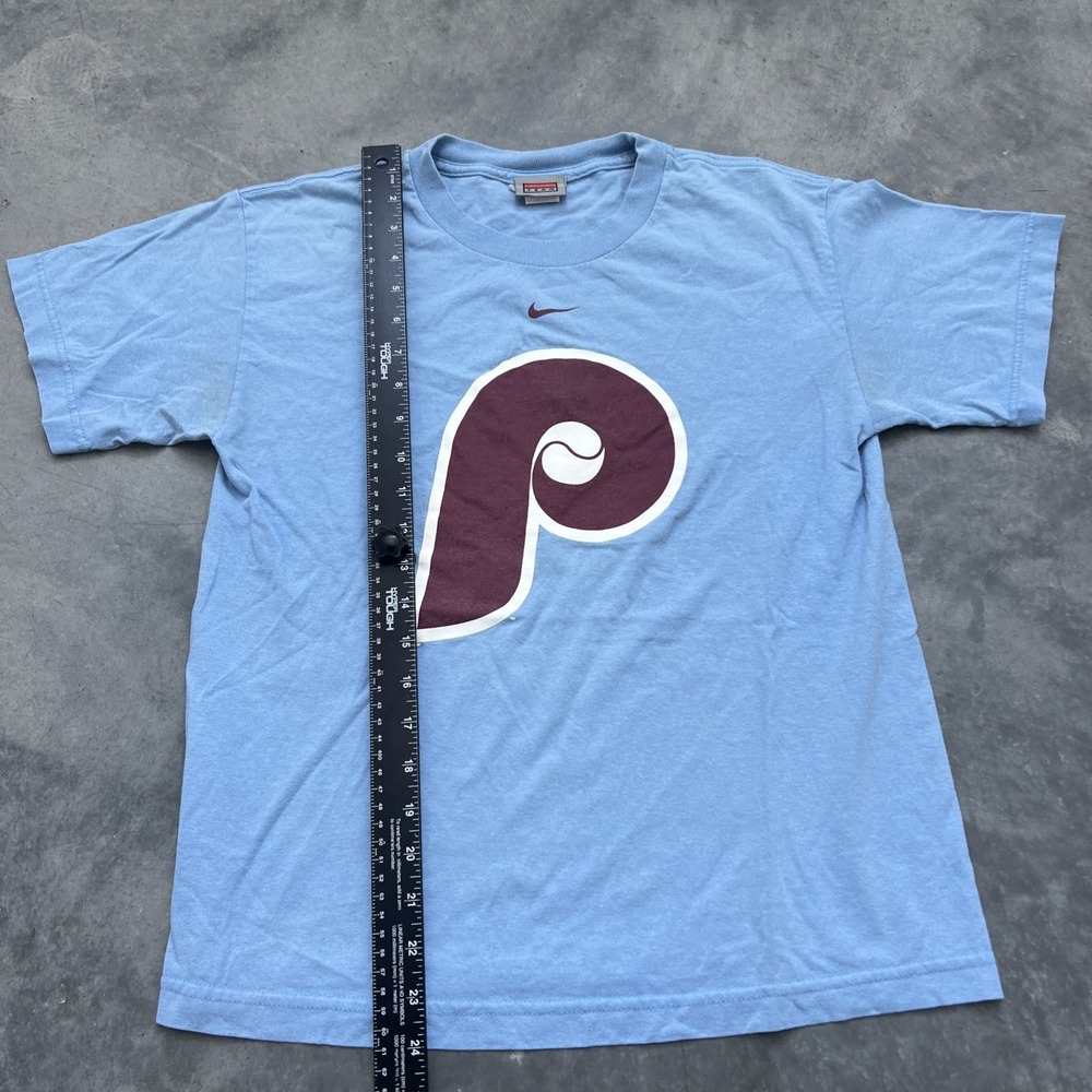 Vintage Philadelphia Philles Nike Center Swoosh Blue T-shirt Unisex - Picture 2 of 5